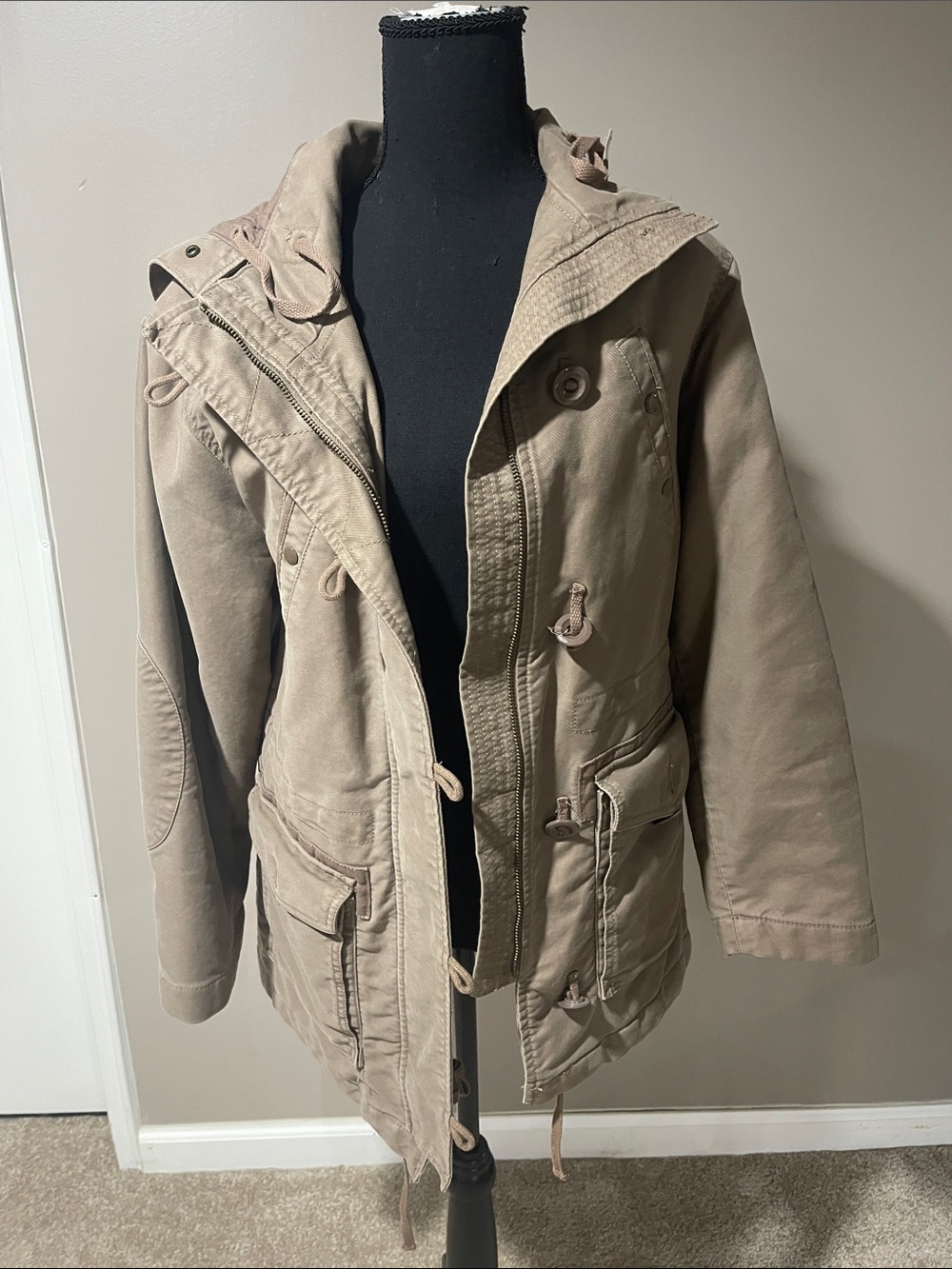 GAP Women’s Hooded Utility Jacket in Taupe